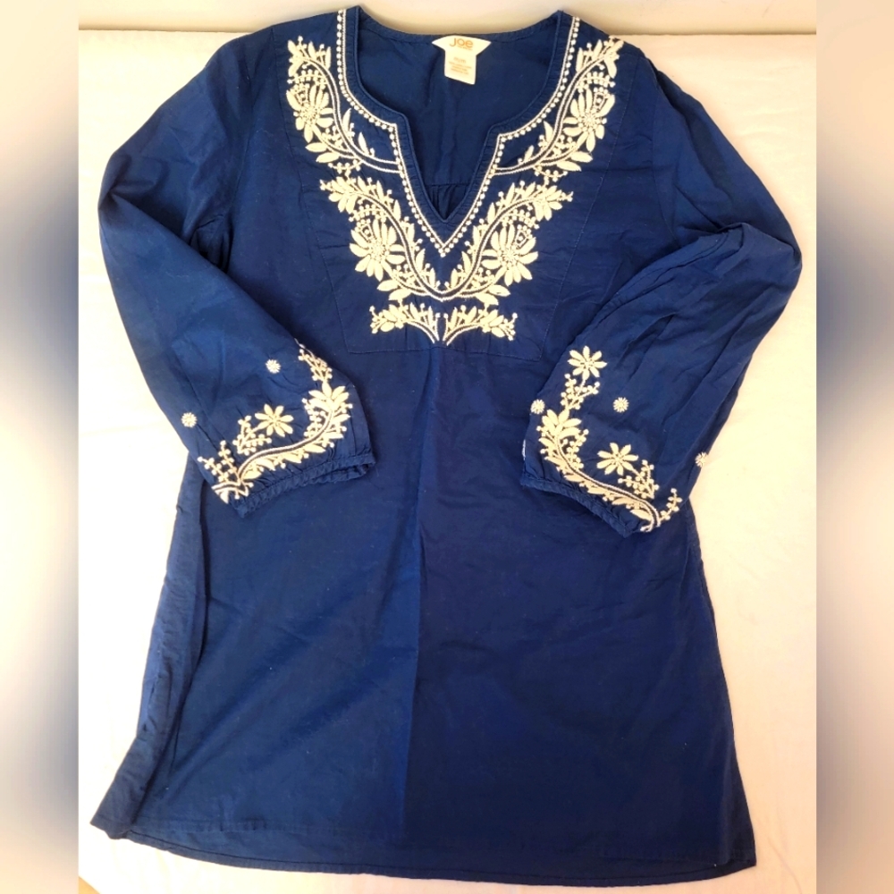 Joe Fresh Vintange Style Peasant Top with Embroidery Medium